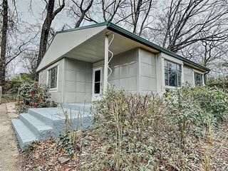 832 Burchill SW Street, Atlanta, GA 30310