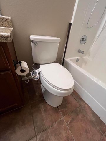 1463 S Tomahawk Avenue, Republic, MO 65738