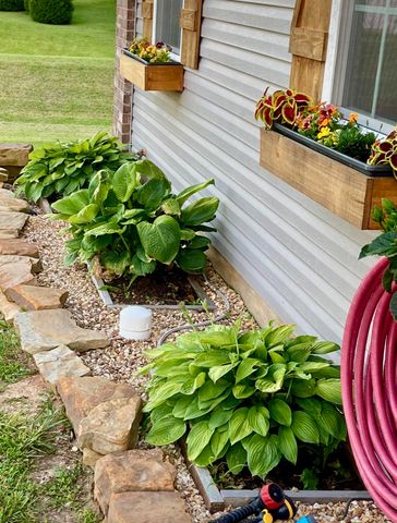 1463 S Tomahawk Avenue, Republic, MO 65738