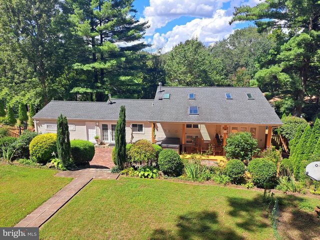 10929 HOWLAND DR, Reston, VA 20191