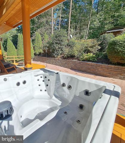 10929 HOWLAND DR, Reston, VA 20191