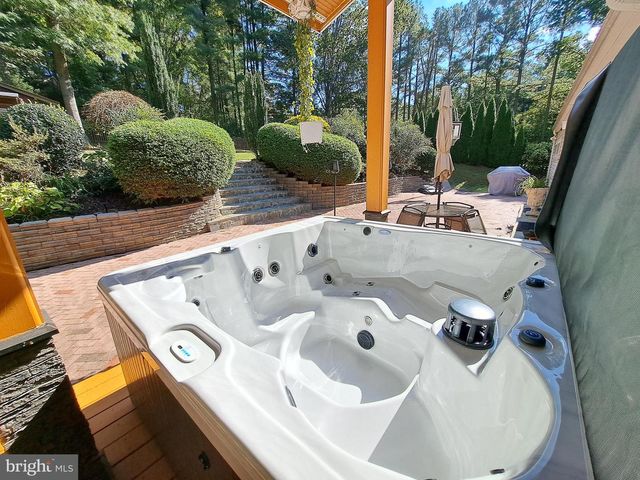 10929 HOWLAND DR, Reston, VA 20191