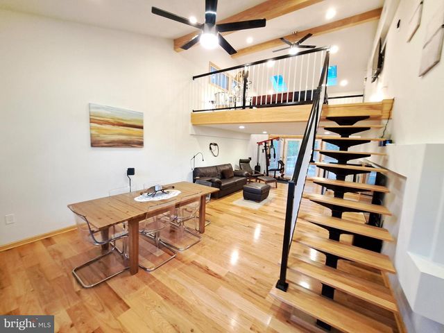 10929 HOWLAND DR, Reston, VA 20191