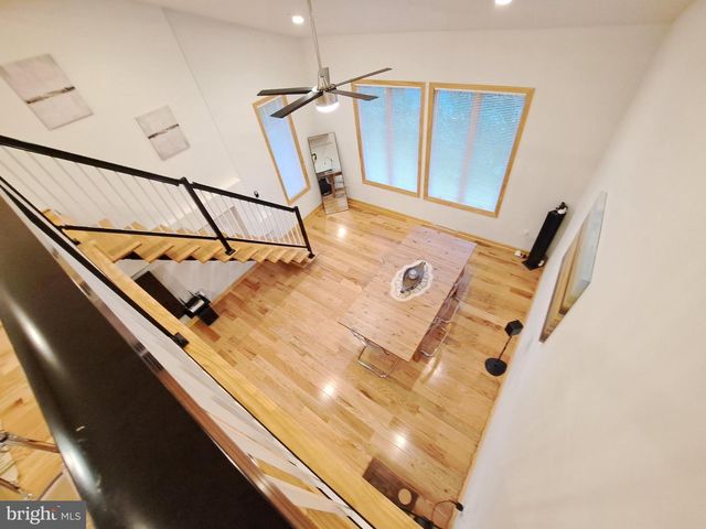 10929 HOWLAND DR, Reston, VA 20191