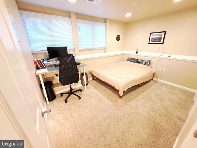 10929 HOWLAND DR, Reston, VA 20191