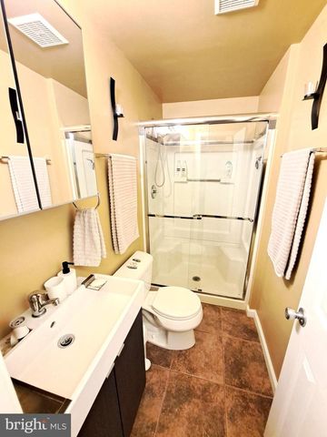 10929 HOWLAND DR, Reston, VA 20191