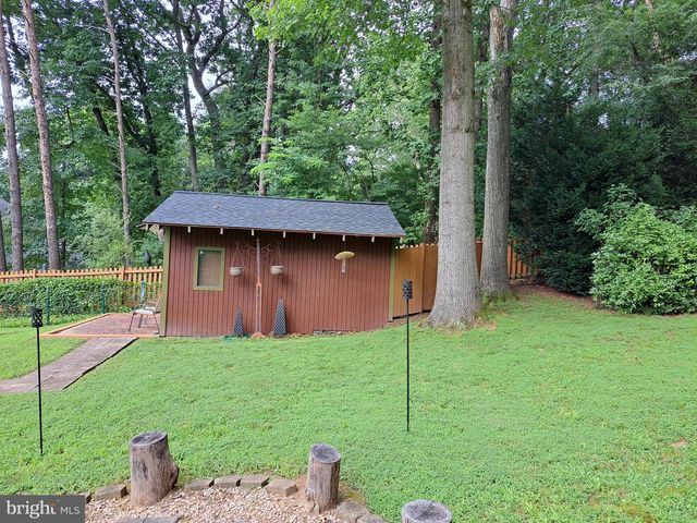 10929 HOWLAND DR, Reston, VA 20191