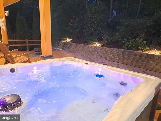 10929 HOWLAND DR, Reston, VA 20191