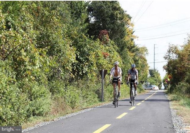 10929 HOWLAND DR, Reston, VA 20191