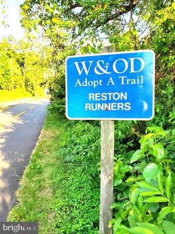 10929 HOWLAND DR, Reston, VA 20191