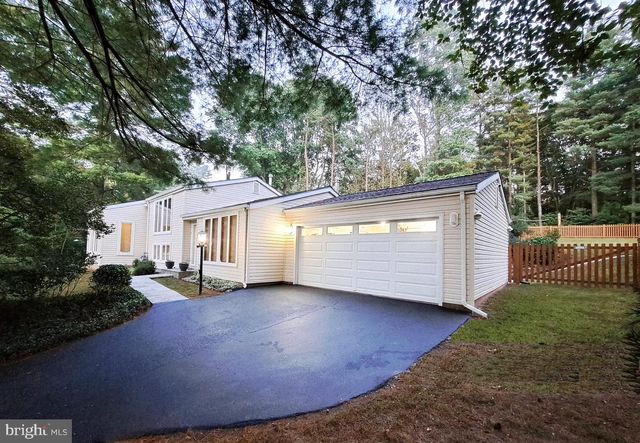 10929 HOWLAND DR, Reston, VA 20191