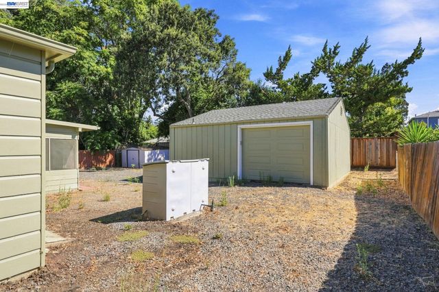 1834 Venice Dr, Concord, CA 94519