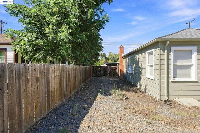1834 Venice Dr, Concord, CA 94519