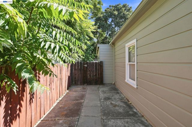 1834 Venice Dr, Concord, CA 94519