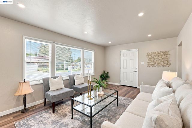 1834 Venice Dr, Concord, CA 94519