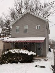314 S 5th St, Apollo Boro, PA 15613