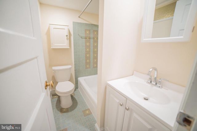 2408 SPRUCE ST, Philadelphia, PA 19103