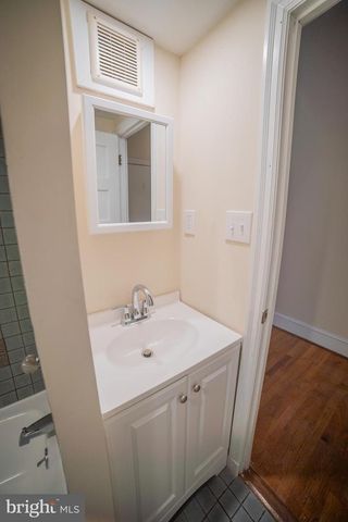 2408 SPRUCE ST, Philadelphia, PA 19103