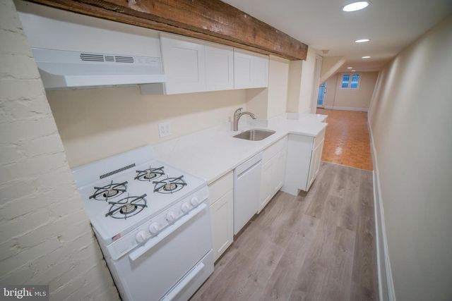 2408 SPRUCE ST, Philadelphia, PA 19103