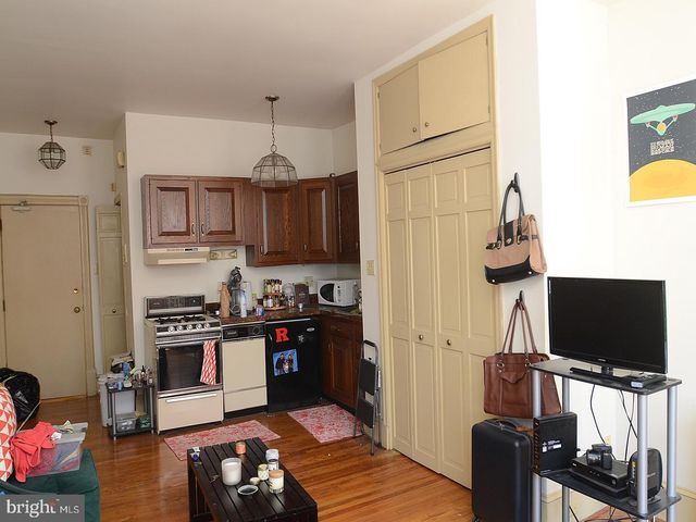 2408 SPRUCE ST, Philadelphia, PA 19103