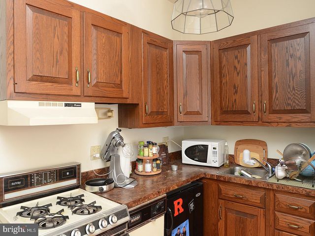 2408 SPRUCE ST, Philadelphia, PA 19103