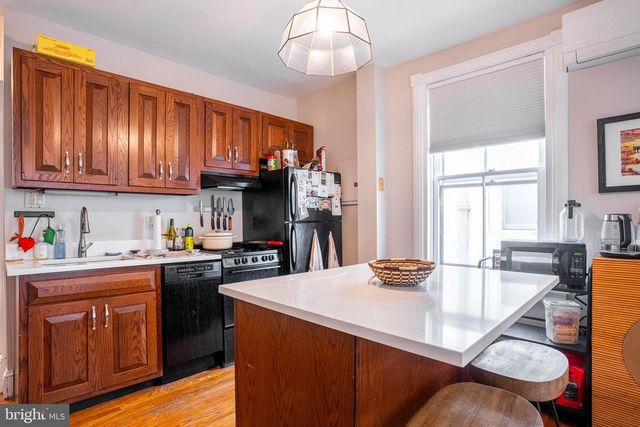 2408 SPRUCE ST, Philadelphia, PA 19103