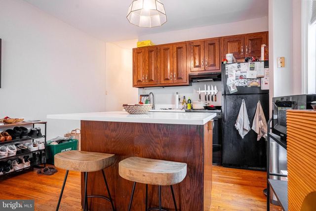 2408 SPRUCE ST, Philadelphia, PA 19103