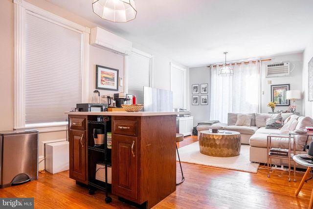 2408 SPRUCE ST, Philadelphia, PA 19103