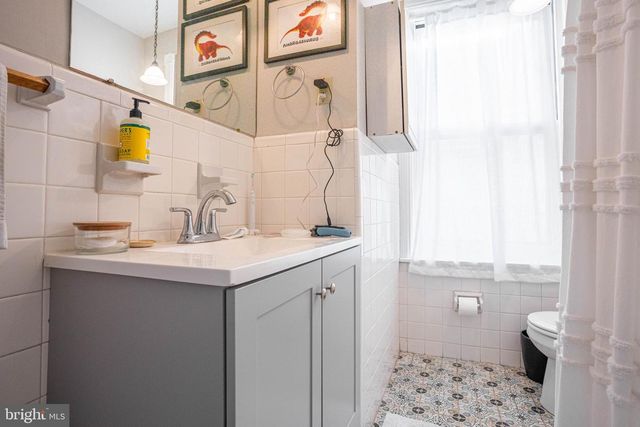 2408 SPRUCE ST, Philadelphia, PA 19103