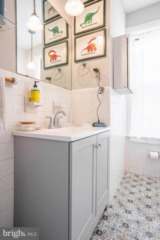 2408 SPRUCE ST, Philadelphia, PA 19103