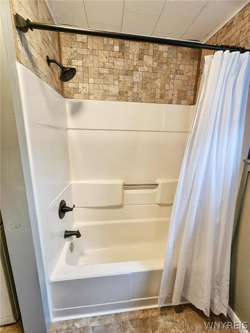 68 Linlyco Lake Road, New Albion, NY 14719