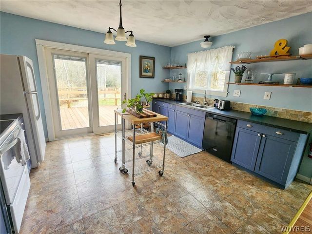 68 Linlyco Lake Road, New Albion, NY 14719