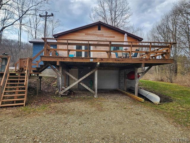 68 Linlyco Lake Road, New Albion, NY 14719