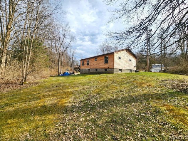 68 Linlyco Lake Road, New Albion, NY 14719