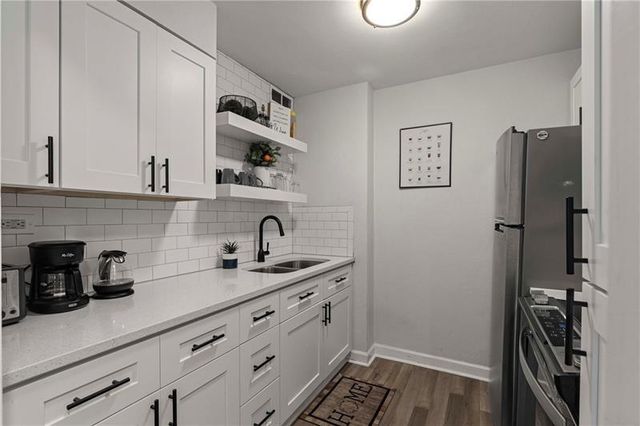 300 W Peachtree Street NE 3M, Atlanta, GA 30308