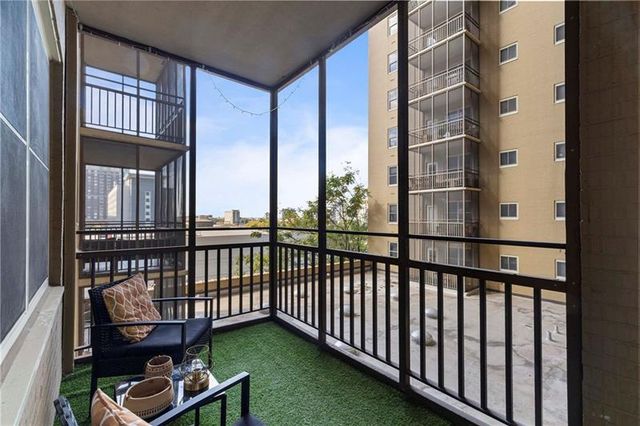 300 W Peachtree Street NE 3M, Atlanta, GA 30308