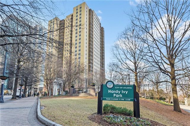 300 W Peachtree Street NE 3M, Atlanta, GA 30308