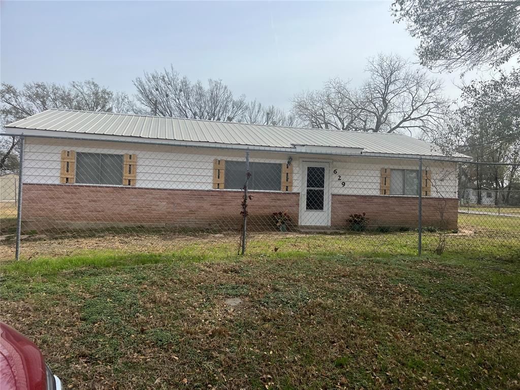 629 S Lamar Avenue, Earlsboro, OK 74840