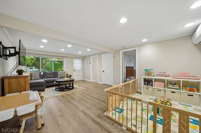 18 Sunnybrook Rd, Bernardsville Boro, NJ 07924