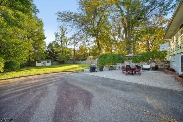 18 Sunnybrook Rd, Bernardsville Boro, NJ 07924