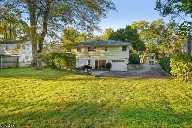 18 Sunnybrook Rd, Bernardsville Boro, NJ 07924