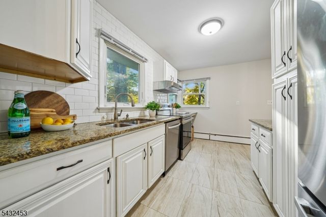 18 Sunnybrook Rd, Bernardsville Boro, NJ 07924