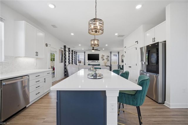 1910 Briton LN, Chesapeake, VA 23322