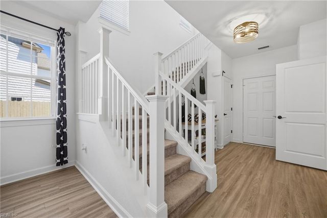 1910 Briton LN, Chesapeake, VA 23322