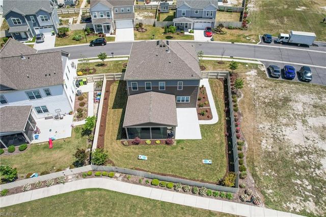 1910 Briton LN, Chesapeake, VA 23322