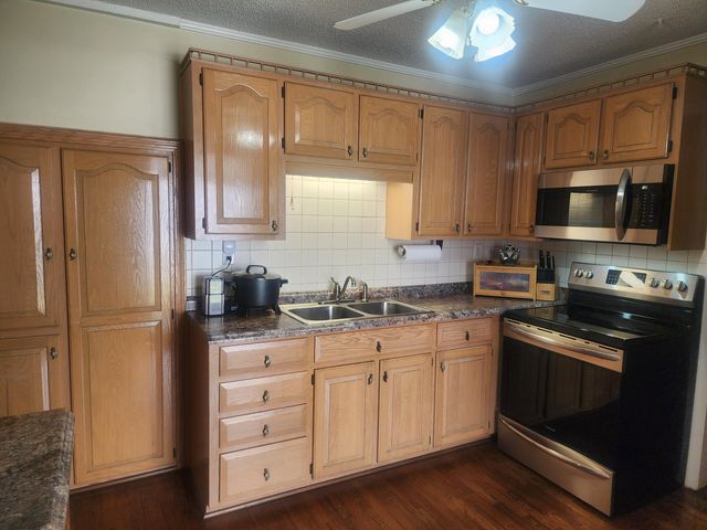 5825 Moore Street, Hanahan, SC 29410