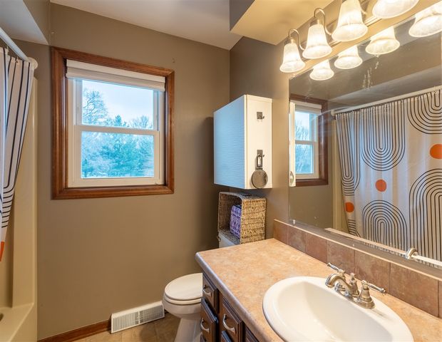 3558 Mistywood Street, Caledonia, MI 49316