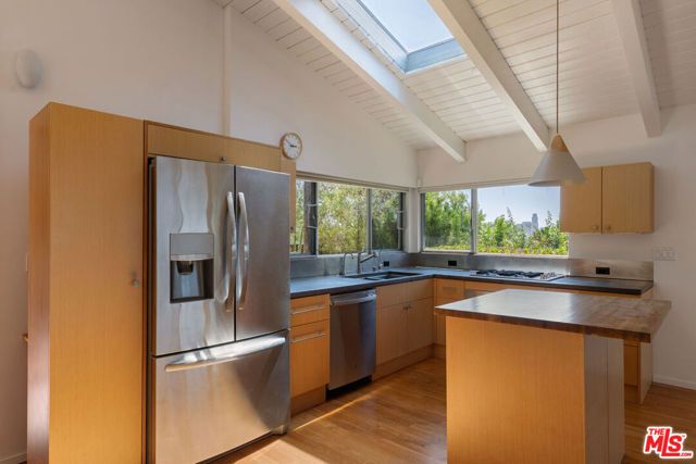 2021 Park Drive, Los Angeles, CA 90026