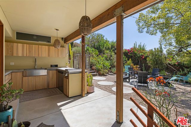 2021 Park Drive, Los Angeles, CA 90026