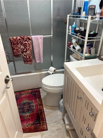 100 Denniston 59, Shadyside, PA 15206